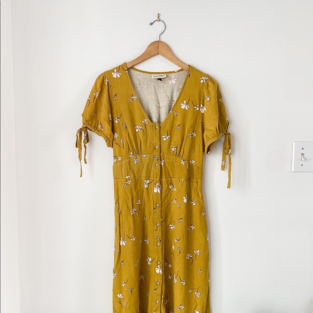 Universal Thread linen blend midi dress. Size M.